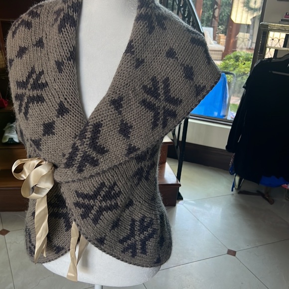 Italian Knit Sweater Vest. One of a kind. Size M. - Picture 3 of 5